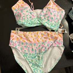 Brand New With Tag Women’s Bathing Suit, Size Medium