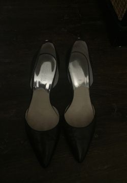 MK Black leather heel