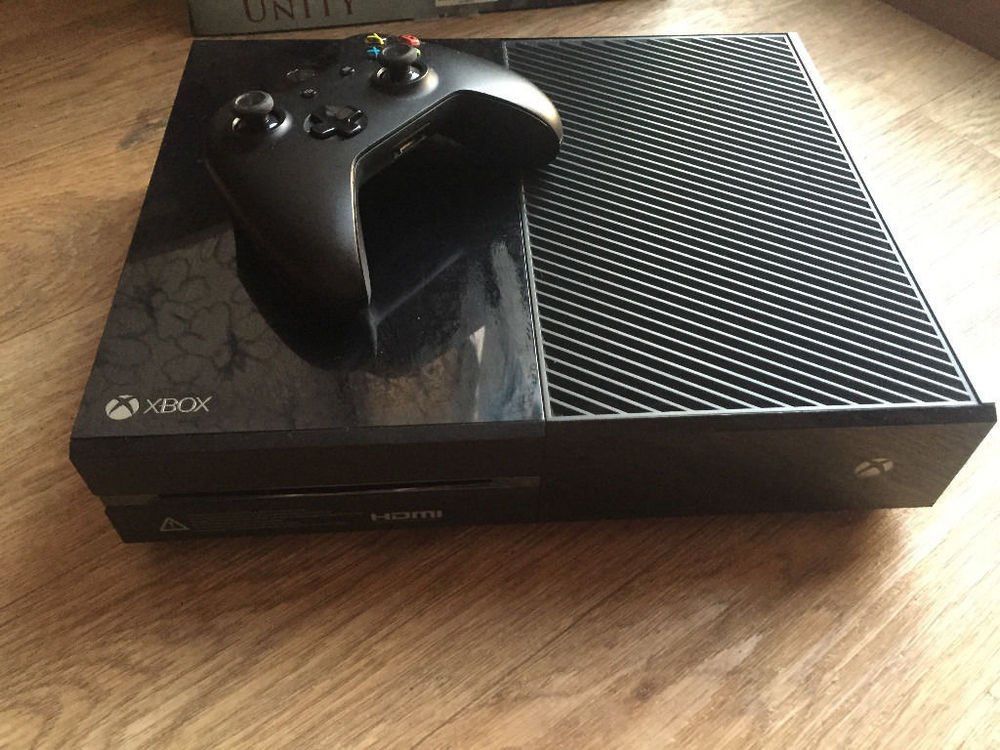 Xbox one w/controller and all cords