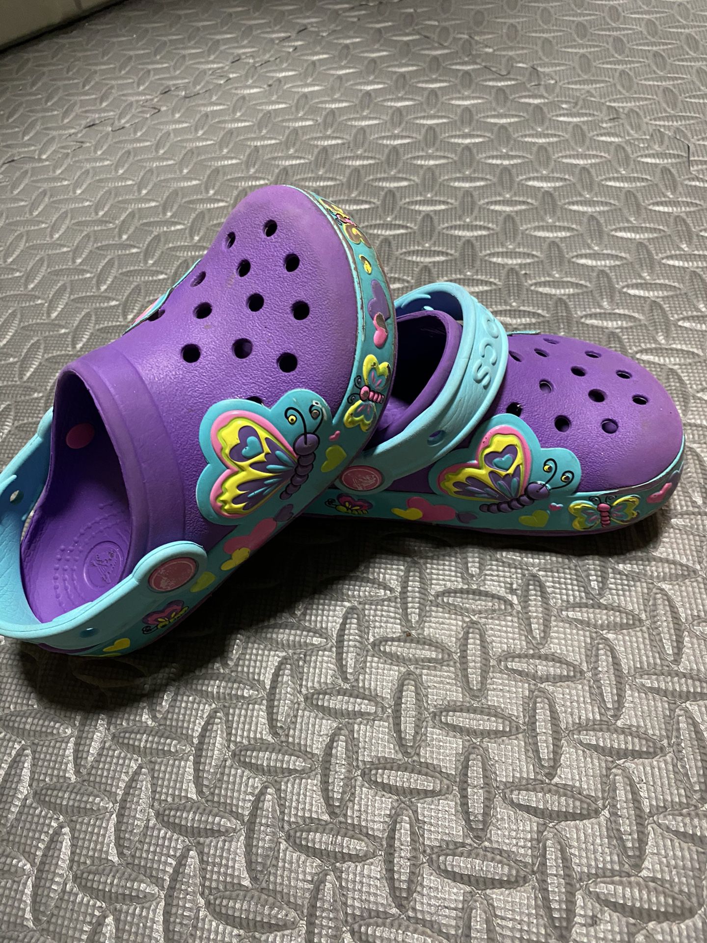 Girls crocs shoes