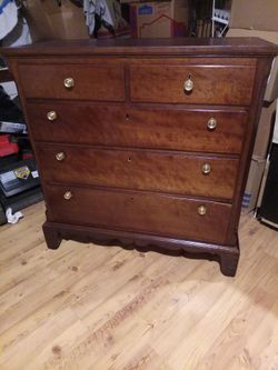 Dresser
