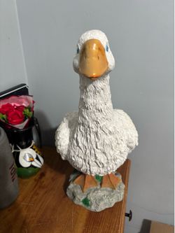 Vintage "Martha" Porch Goose Statue 18" Rare Heavy Resin/Concrete Garden Decor