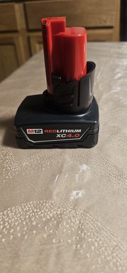 MILWAUKEE M12V REDLITHIUM XC4.0 BATTERY BRAND NEW 