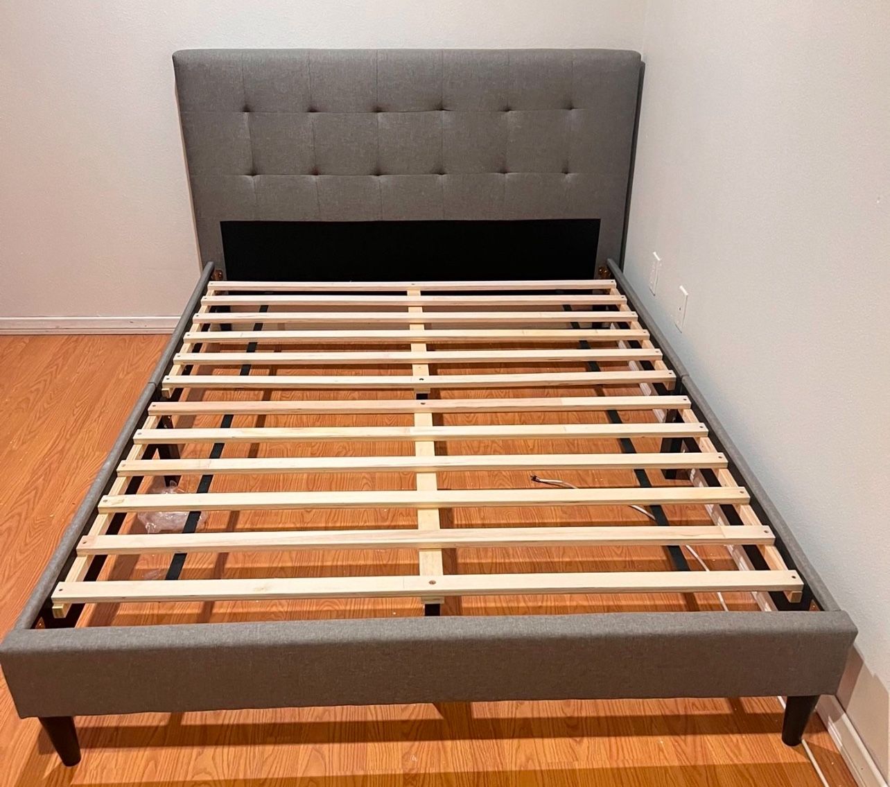 Cama Queen Size Nueva En Su Caja No Colchon