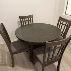 Round Dinning Table 