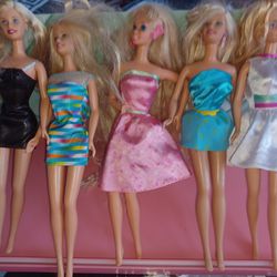 5 Barbies,clothed,  Vintage 