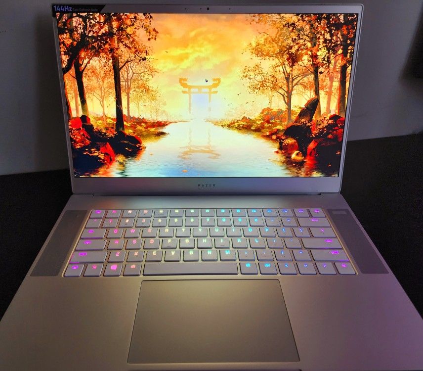 Razer Blade 15 Mercury White GTX 1070 Gaming Laptop
