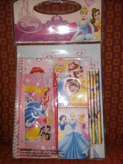 Disney Princess 11 piece school set new.