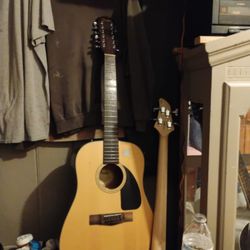 Fender 12 String Guitar,Sounds Great It's Got Some Wear On It But You Can't Beat It For The Money!!