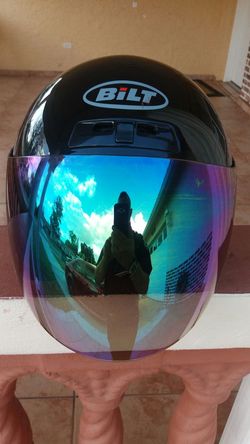 Motorcycle helmet