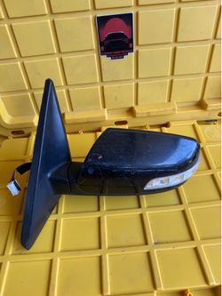 2011 to 2015 Kia Sorento Left/Driver Side Mirror