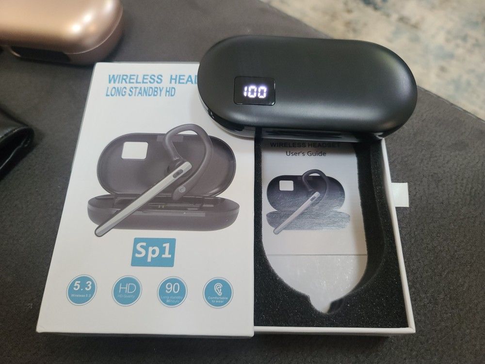 Wireless headset with HDMI quick charge brand new