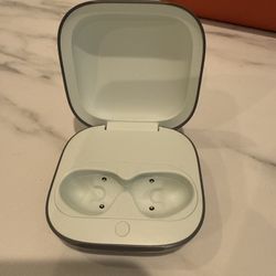 Beats Ear Buds Charging Case