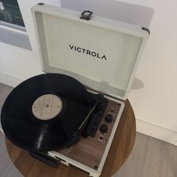Record player Victrola