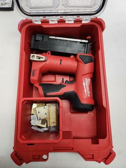 Milwaukee Pin Nailer With Packout Tool Box