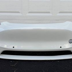 WHITE TESLA MODEL Y FRONT BUMPER ORIGINAL 2020 2021 2022