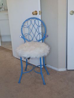 Shabby chic style chair