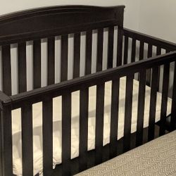 Delta Convertible Crib