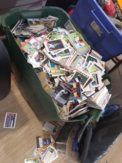 Huge tote of Baseball cards
