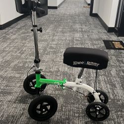 Folding Knee Scooter