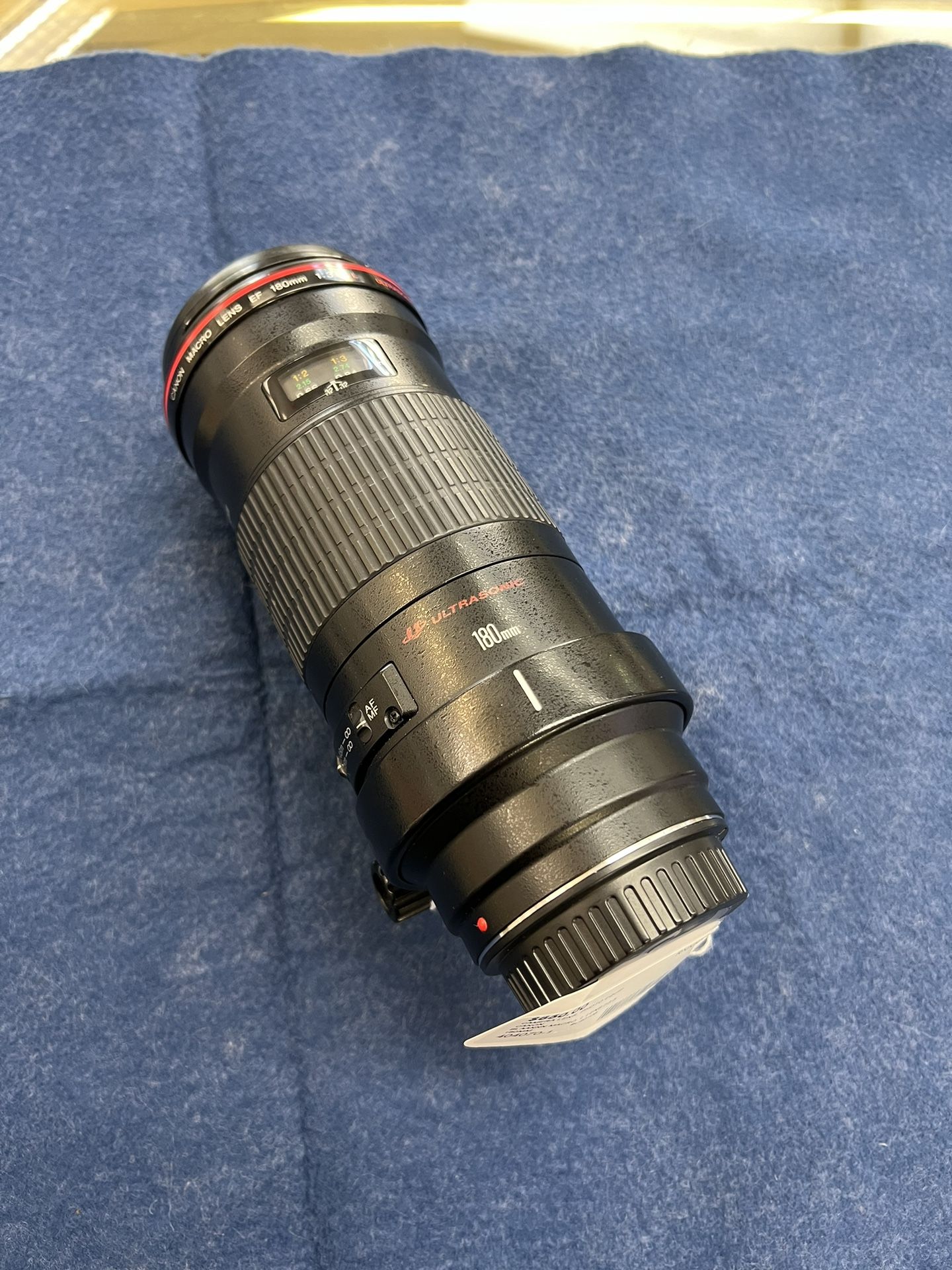 Canon 180mm F/3.5 USM Macro