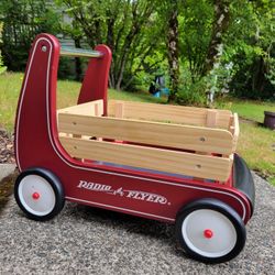 Classic Radio Flyer Walker Wagon