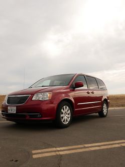 2014 Chrysler Town & Country Touring • 127K Miles • Leather • DVD • Runs Great