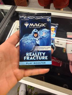 Magic: The Gathering Reality Fracture. Presale and Booster packs