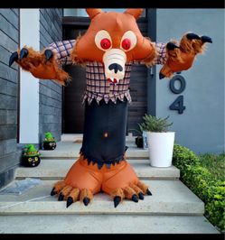 HALLOWEEN  INFLATABLE  HUNCHED WOLF 🐺