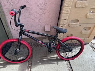 Black HARO Bike BMX freestyle bicycle Downtown