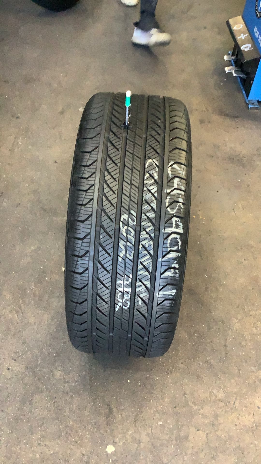245/40/19