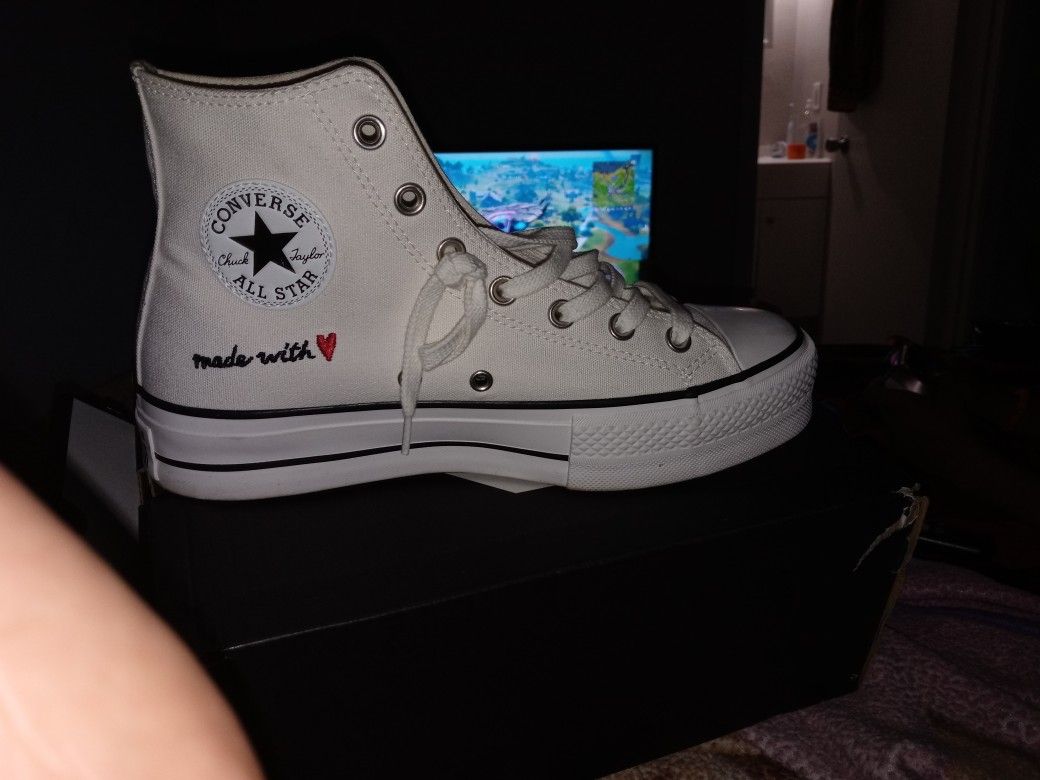 HIGH TOP PLATFORM CONVERSE Size 9 $85