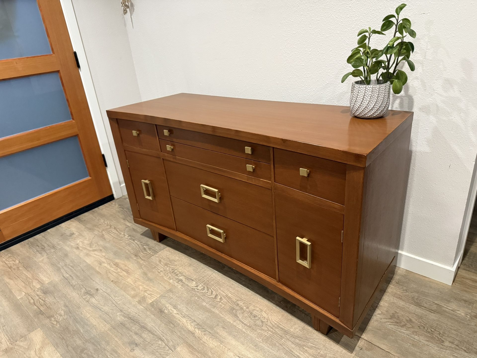 SUPERB buffet - 6 drawers - Bernhardt - lowboy - MCM - solid wood - delivery available