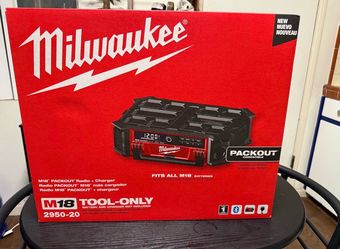 Milwaukee M18 Lithium-Ion Cordless PACKOUT Radio/Speaker with Built-In Charger