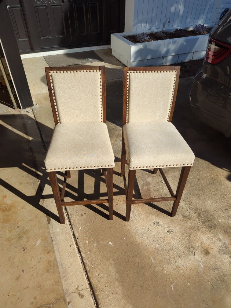 2 High Top Chairs Lightly Used for Sale in Tustin, CA OfferUp