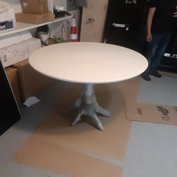 Round Table