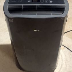 LG 70-pint Dehumidifier PuriCare UD701KOG3