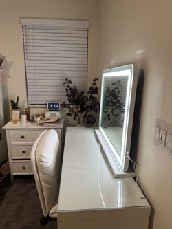 Vanity LED Mirror