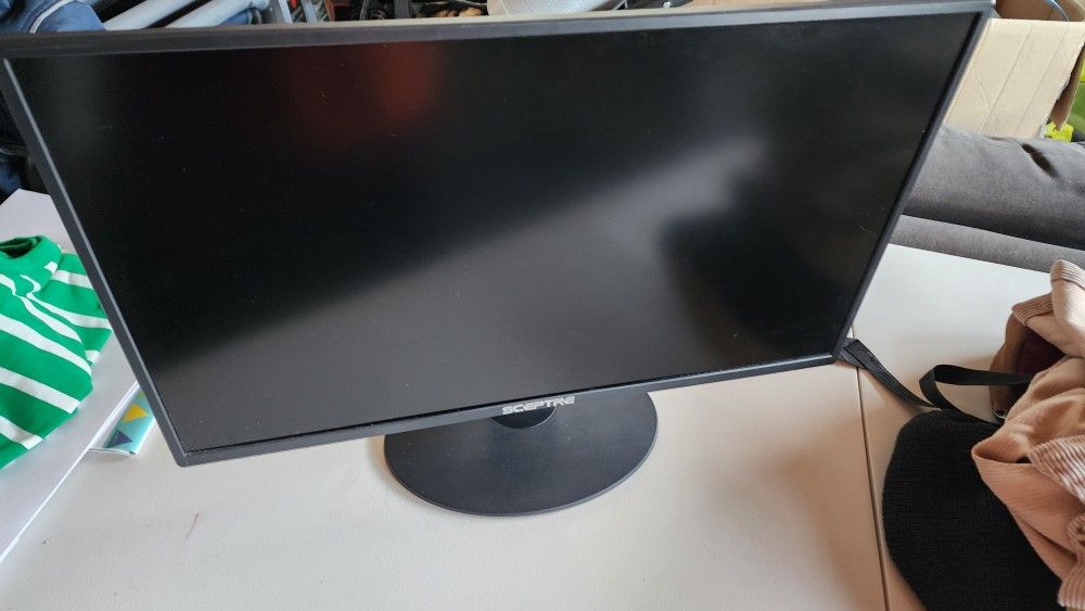 24 Inch Computer Monitor