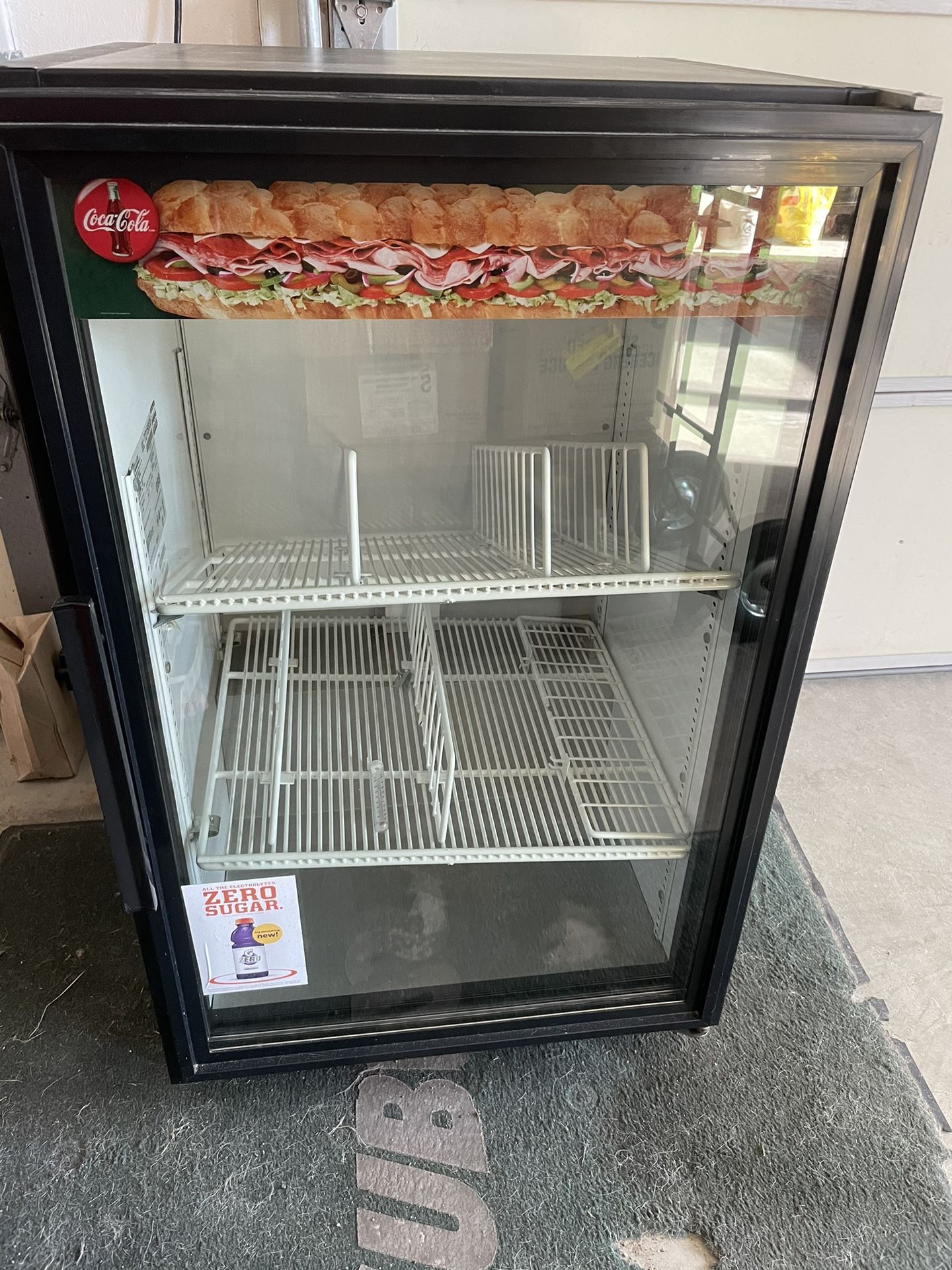 TRUE COUNTERTOP GLASS DOOR COOLER = MODEL GDC --7 - LOCAL PICKUP ONLY