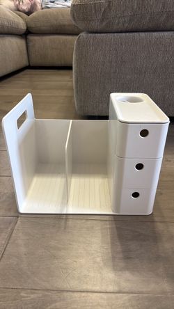 Desk organizer