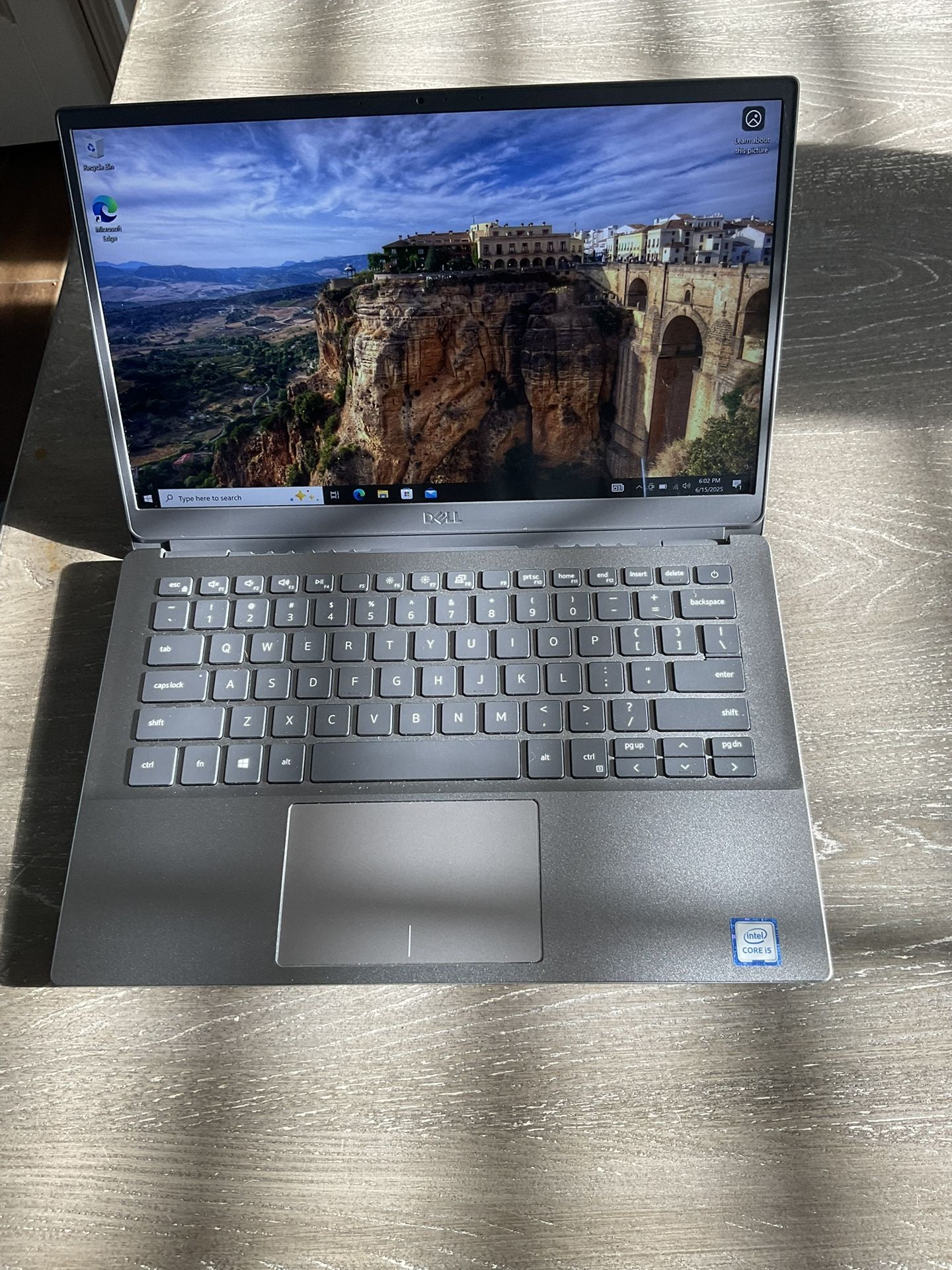 DELL LAPTOP