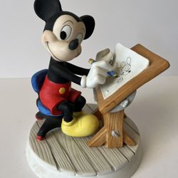 RARE Disney Mickey Mouse The Artist Drawing Himself Figurine 