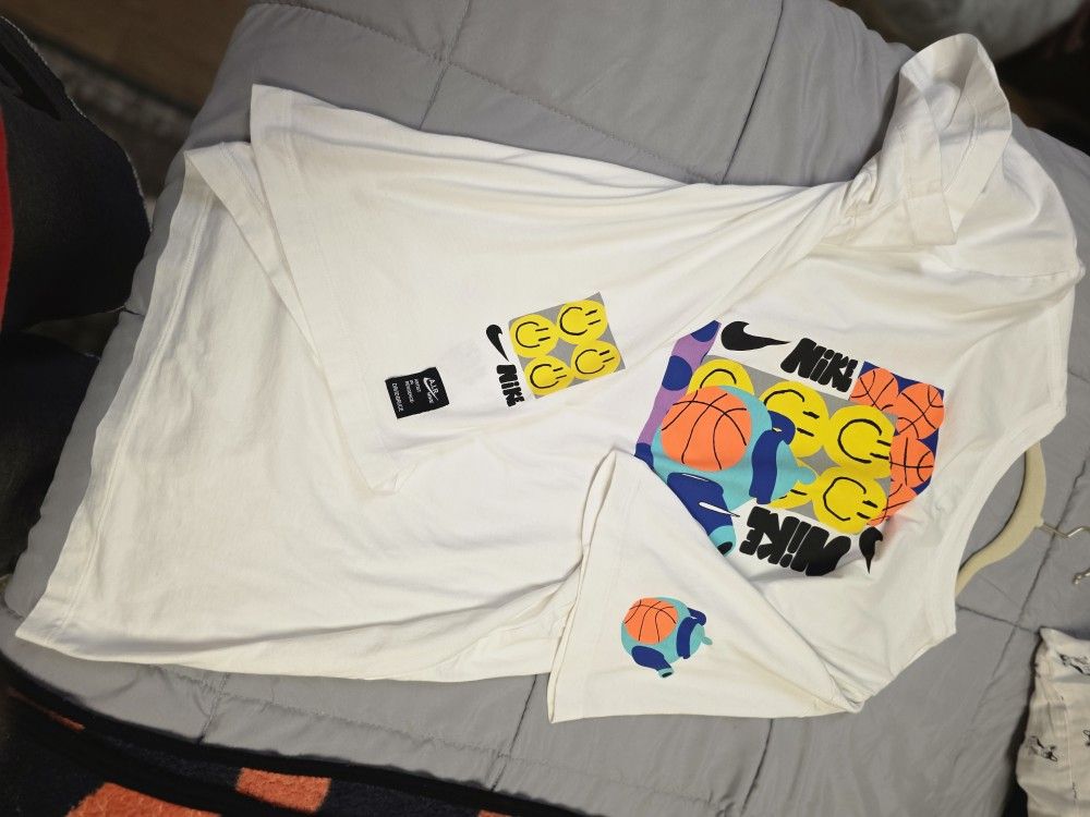 Nike Short Sleeve T