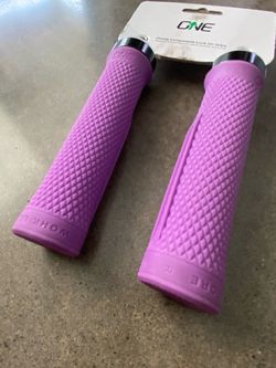 OneUp Components Lock-On Grips in purple - New