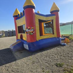 10x10 Jump Medium Castle