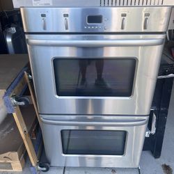 Fisher Paykel Double Oven, Exhaust And Wolf Gas Cook Top