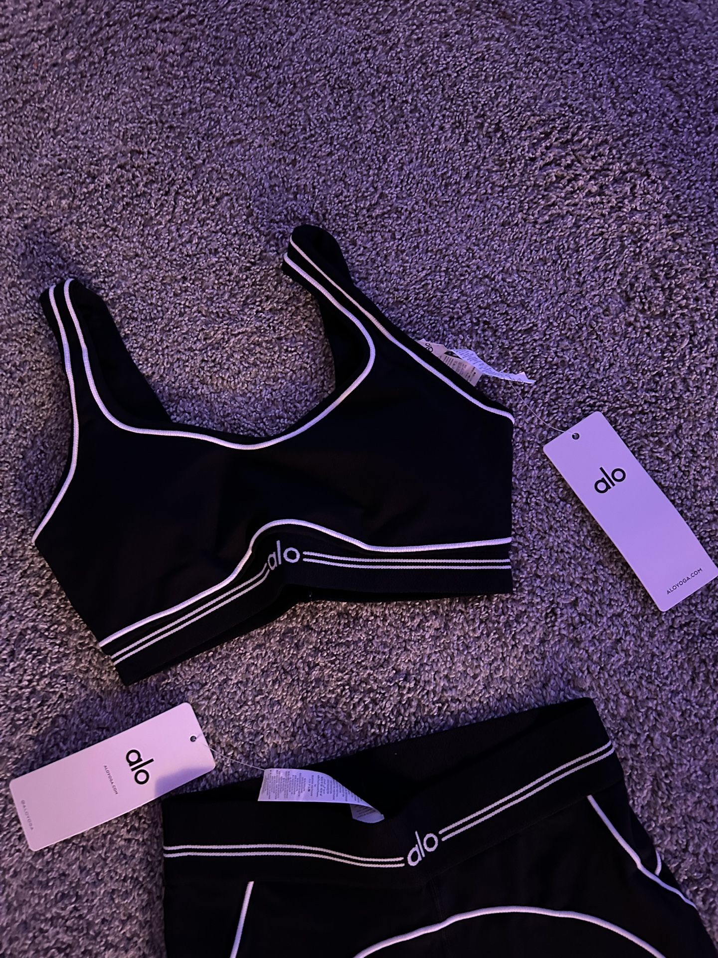 Alo Set Bra & Leggings