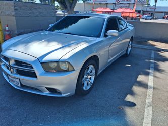 2011 dodge charger 150k clean title $4,000