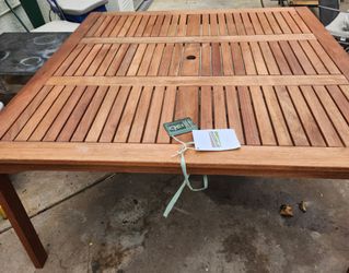 Eucalyptus Wood Outdoor Patio Dining Table